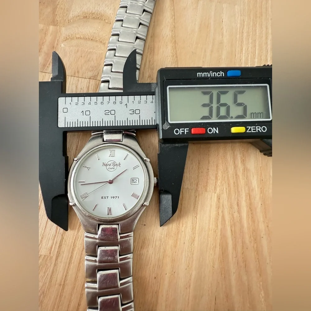 Fossil brand model
